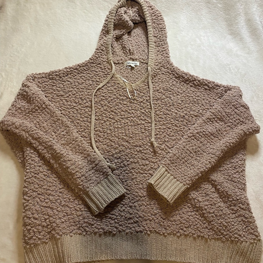 S/M boutique pullover